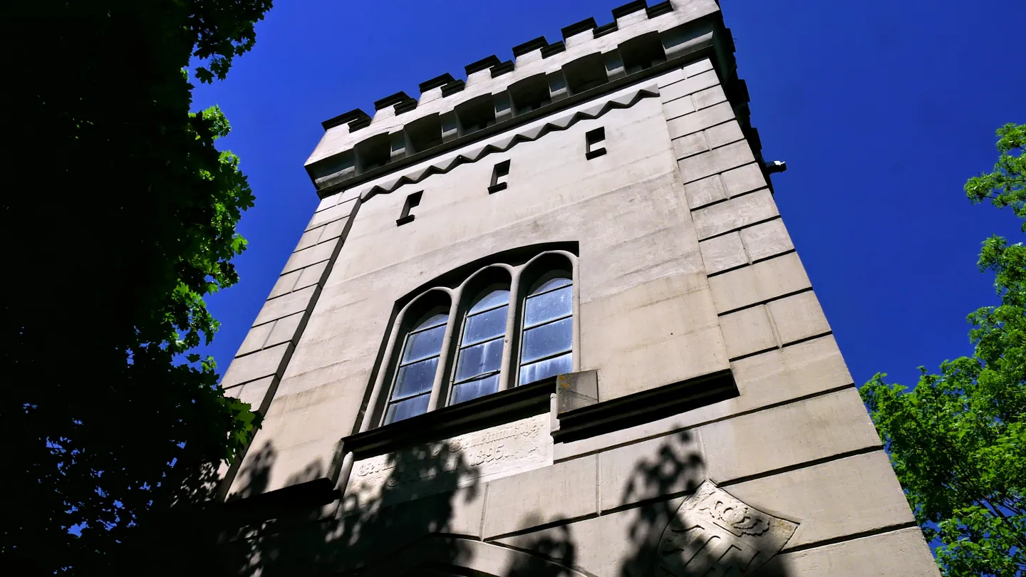 Der historische Aussichtsturm auf dem Jesarberg der Insel Kaninchenwerder